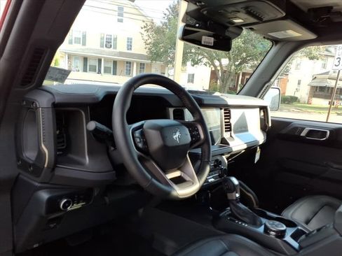 New 2025 Ford Bronco Badlands image 6