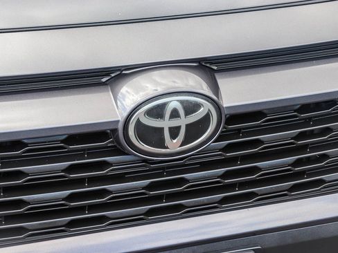 Certified 2020 Toyota RAV4 XLE w/ Carpet Mat Package FWD image 13