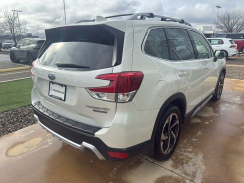 Used 2023 Subaru Forester Touring image 4