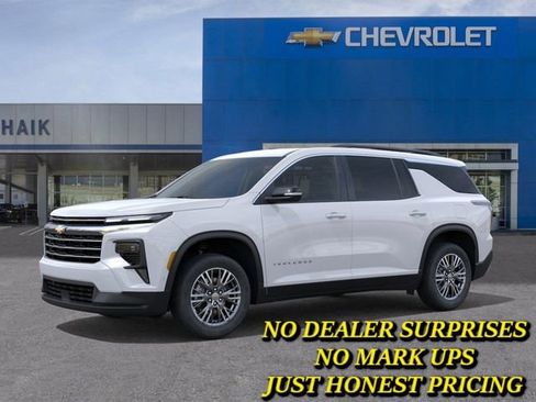New 2026 Chevrolet Traverse LT w/ Enhanced Driving Package FWD image 2