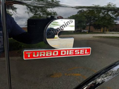 Used 2019 RAM 2500 Limited image 16