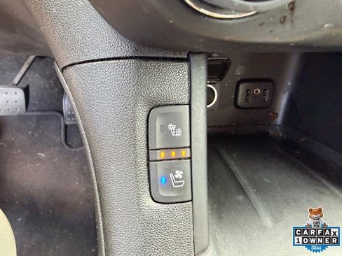 Used 2018 GMC Acadia Denali w/ Technology Package FWD image 17