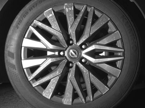 Used 2025 Nissan Altima 2.5 SV image 13