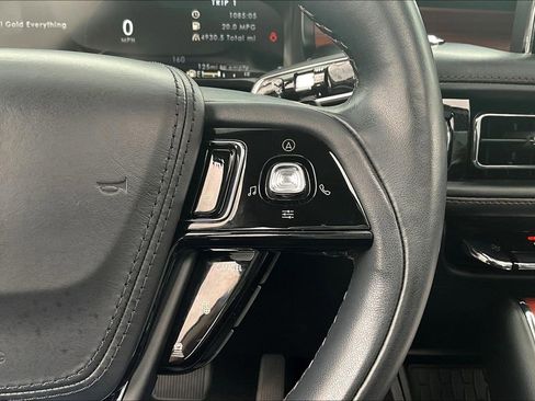 Certified 2023 Lincoln Aviator Reserve w/ Equipment Group 201A image 19