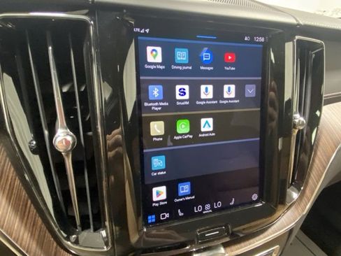 Certified 2022 Volvo XC60 B6 Inscription w/ Advanced Package image 19