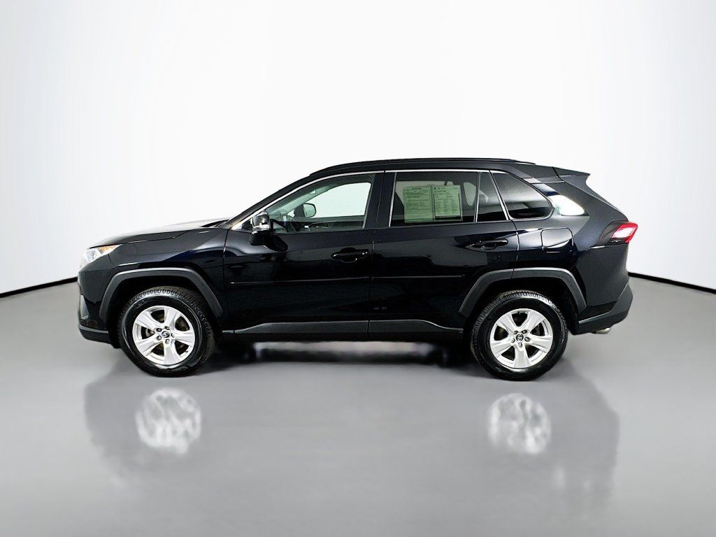 Used 2020 Toyota RAV4 XLE w/ Convenience Package AWD/4WD image 5