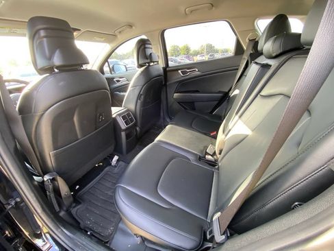 Certified 2024 Kia Sportage EX AWD/4WD image 22