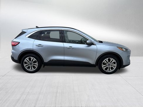 Used 2022 Ford Escape SEL image 2