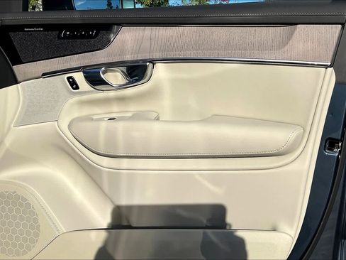 New 2026 Volvo XC90 T8 Ultra image 31