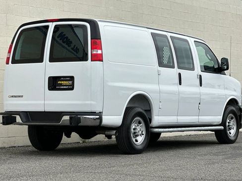 Certified 2025 Chevrolet Express 2500 w/ Driver Convenience Package RWD image 4