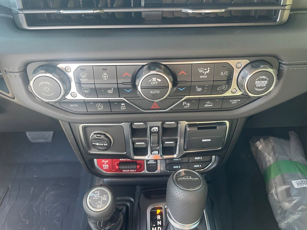 New 2026 Jeep Gladiator Mojave AWD/4WD image 16
