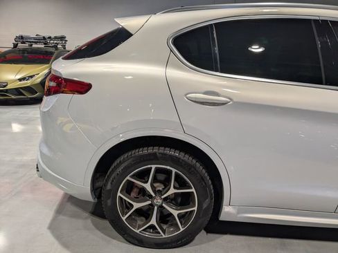 Used 2020 Alfa Romeo Stelvio Ti w/ Active Blind Spot Package AWD/4WD image 10