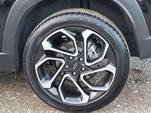 Used 2025 Chevrolet Trax RS w/ Driver Confidence Package image 31