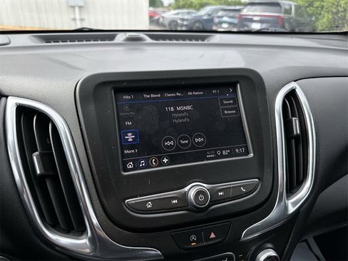 Used 2023 Chevrolet Equinox LT image 16