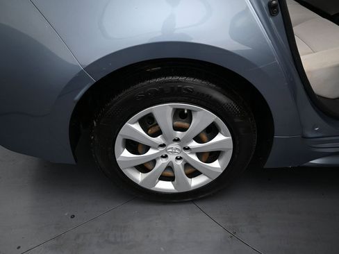Used 2020 Toyota Corolla LE image 39