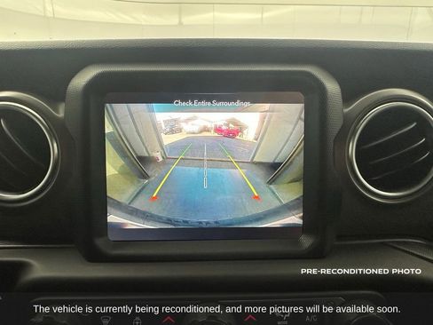 Used 2023 Jeep Wrangler Unlimited Rubicon 4xe w/ Steel Bumper Group image 17