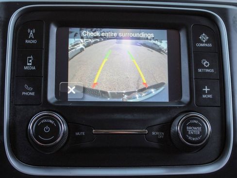 Used 2021 RAM 1500 Classic SLT image 31