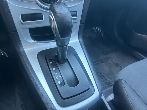 Used 2015 Ford Fiesta SE FWD image 11