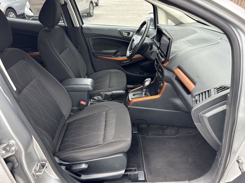 Used 2021 Ford EcoSport SE w/ SE Convenience Package FWD image 32