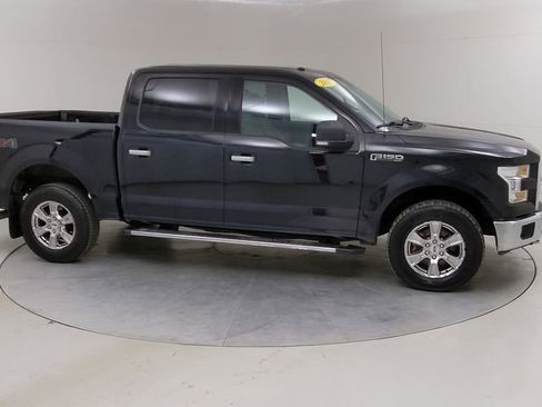 Used 2017 Ford F150 XLT w/ Equipment Group 302A Luxury AWD/4WD image 11