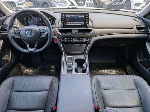 Used 2019 Honda Accord Touring image 18