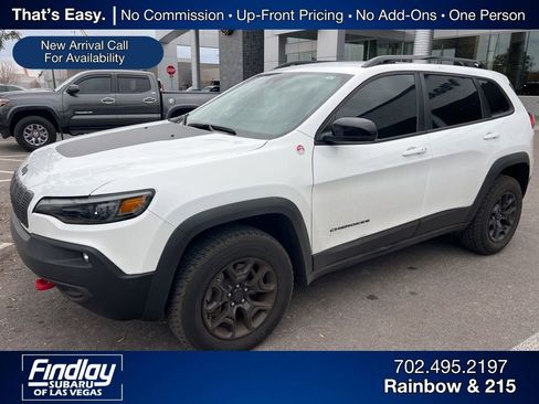 Used 2022 Jeep Cherokee Trailhawk w/ Comfort/Convenience Group image 2