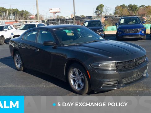 Used 2023 Dodge Charger SXT image 4