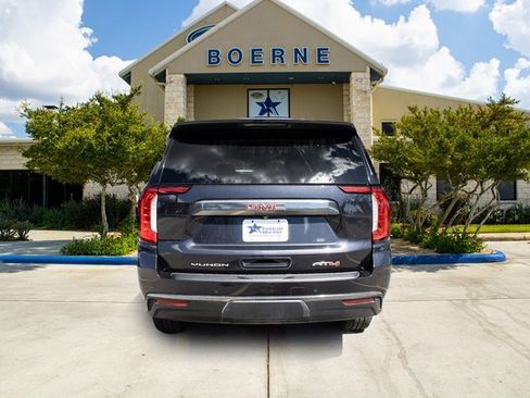 Used 2023 GMC Yukon XL AT4 image 4