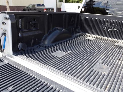 Used 2016 Ford F150 XLT w/ Equipment Group 302A Luxury AWD/4WD image 14