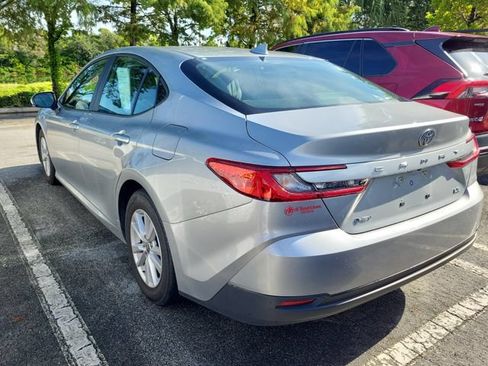 Used 2025 Toyota Camry LE FWD image 4