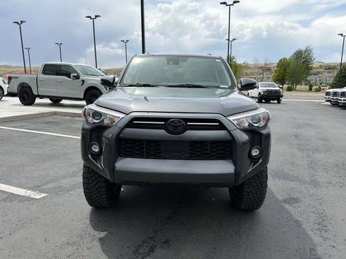 Used 2021 Toyota 4Runner SR5 Premium w/ Moonroof Package AWD/4WD image 4