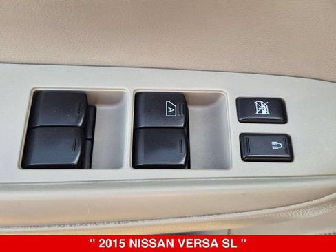 Used 2015 Nissan Versa FWD image 12