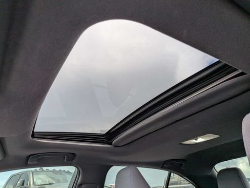 Used 2020 Toyota Corolla SE FWD image 19