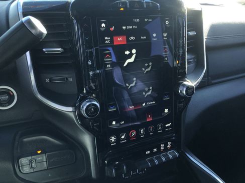 Used 2020 RAM 2500 Laramie w/ Night Edition image 22