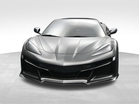 Used 2024 Chevrolet Corvette Z06 RWD image 8