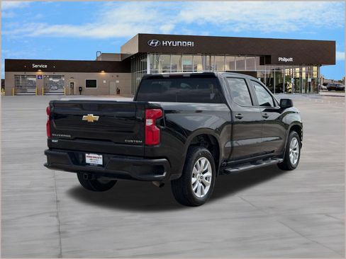 Used 2022 Chevrolet Silverado 1500 Custom RWD image 9