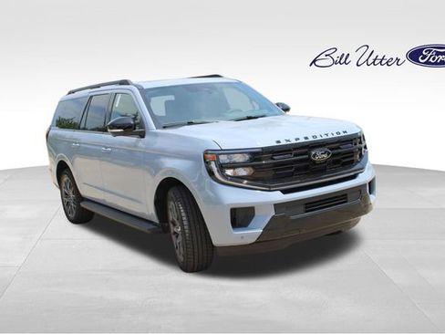 New 2026 Ford Expedition Max Platinum AWD/4WD image 2