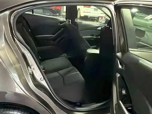 Used 2017 MAZDA MAZDA3 Sport w/ Preferred Equipment Package image 26