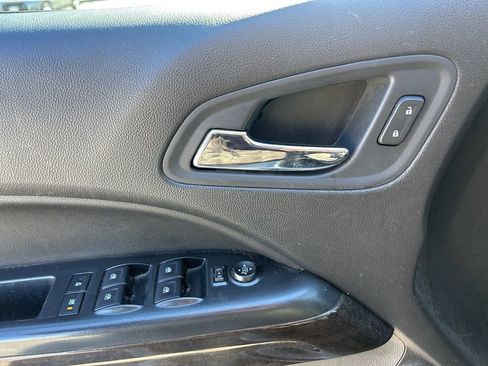 Used 2016 GMC Canyon SLE w/ SLE Convenience Package image 11