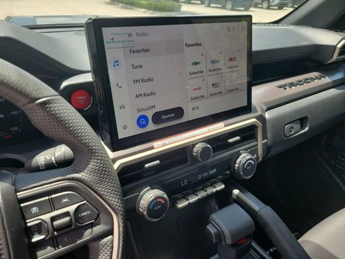 Used 2025 Toyota Tacoma TRD Sport RWD image 22