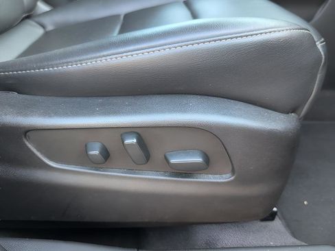 Used 2023 Cadillac XT4 Premium Luxury image 33