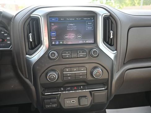 Used 2022 Chevrolet Silverado 2500 LT AWD/4WD image 29