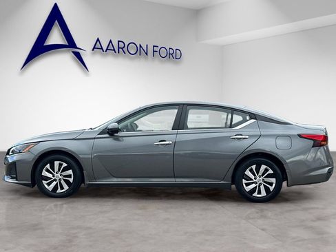 Used 2023 Nissan Altima 2.5 S FWD image 3