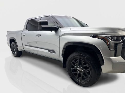 Used 2022 Toyota Tundra Platinum w/ Advanced Package AWD/4WD image 12