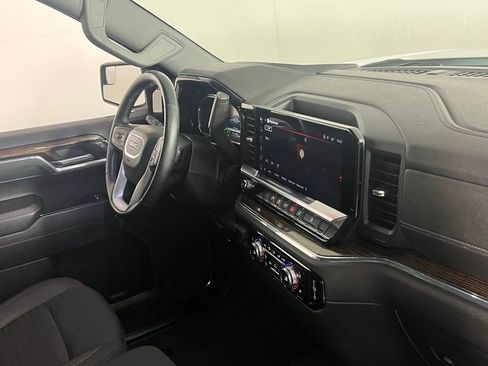 Used 2023 GMC Sierra 1500 SLE image 33