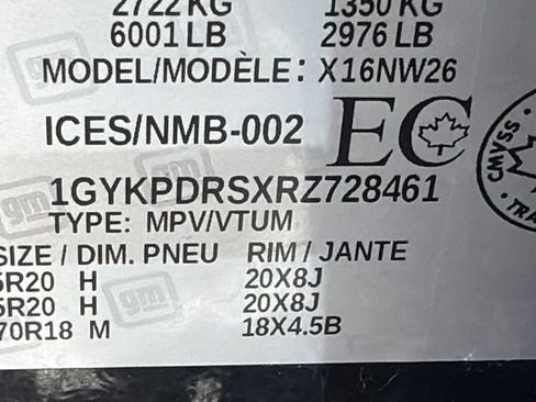 Used 2024 Cadillac XT6 Premium Luxury w/ LPO, Floor Liner Package AWD/4WD image 34