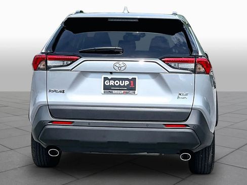 Used 2025 Toyota RAV4 XLE Premium w/ Weather Package AWD/4WD image 5