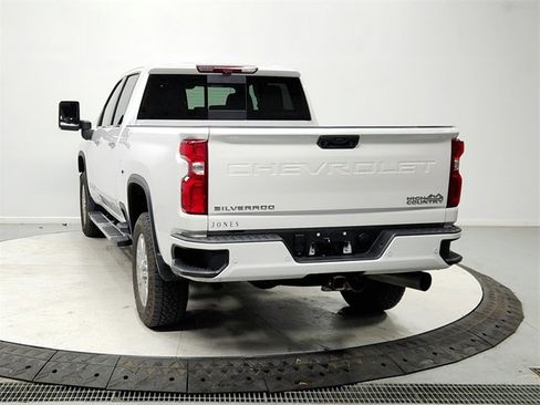 Used 2024 Chevrolet Silverado 2500 High Country w/ High Country Premium Package image 6