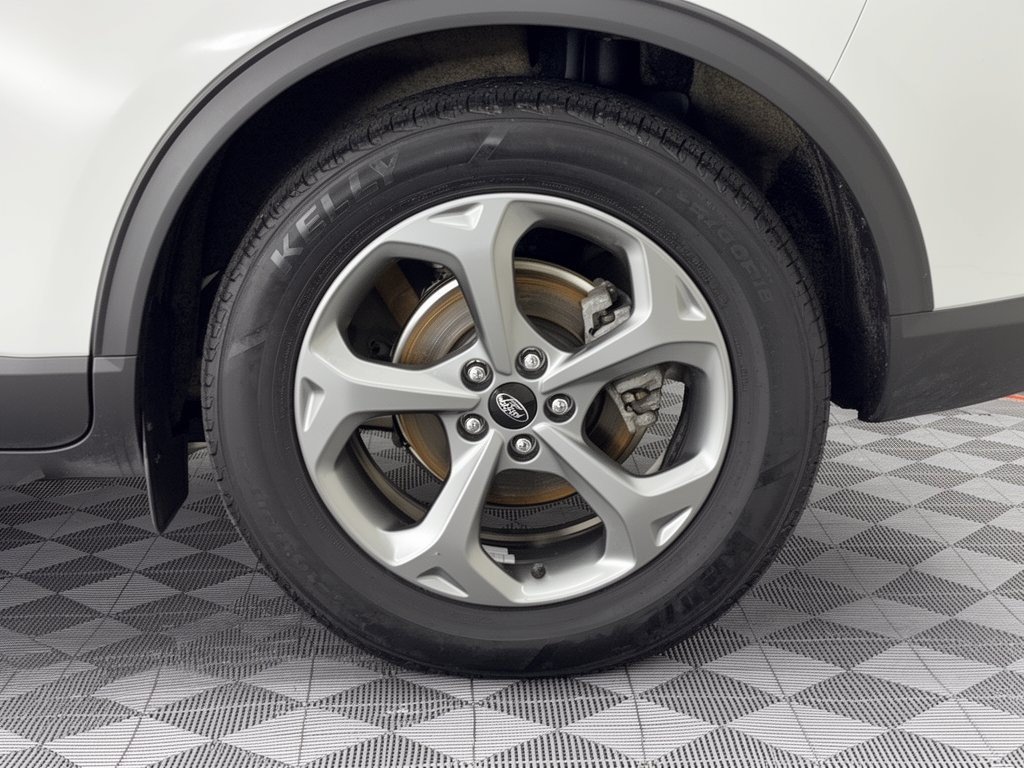 Used 2025 Ford Escape ST-Line FWD image 13