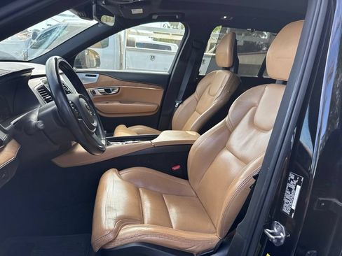 Used 2018 Volvo XC90 T6 Inscription w/ Convenience Package AWD/4WD image 5